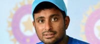 అంబటి రాయుడిని ఎందుకు తీసుకోలేదో తెలియదు : రవిశాస్త్రి